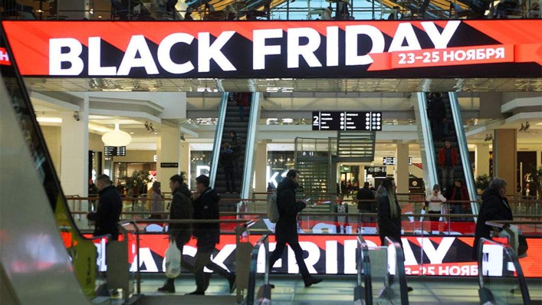 посетители в торговом центре