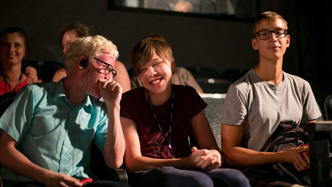 В Воронеже на сцене Никитинского театра состоялся музыкальный моноспектакль «Вертинский» с тифлокомментированием для людей с нарушением зрения