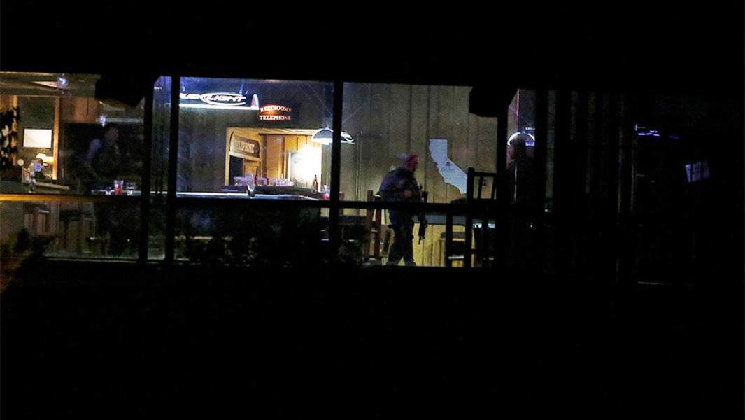 Полиция на месте преступления в баре Borderline