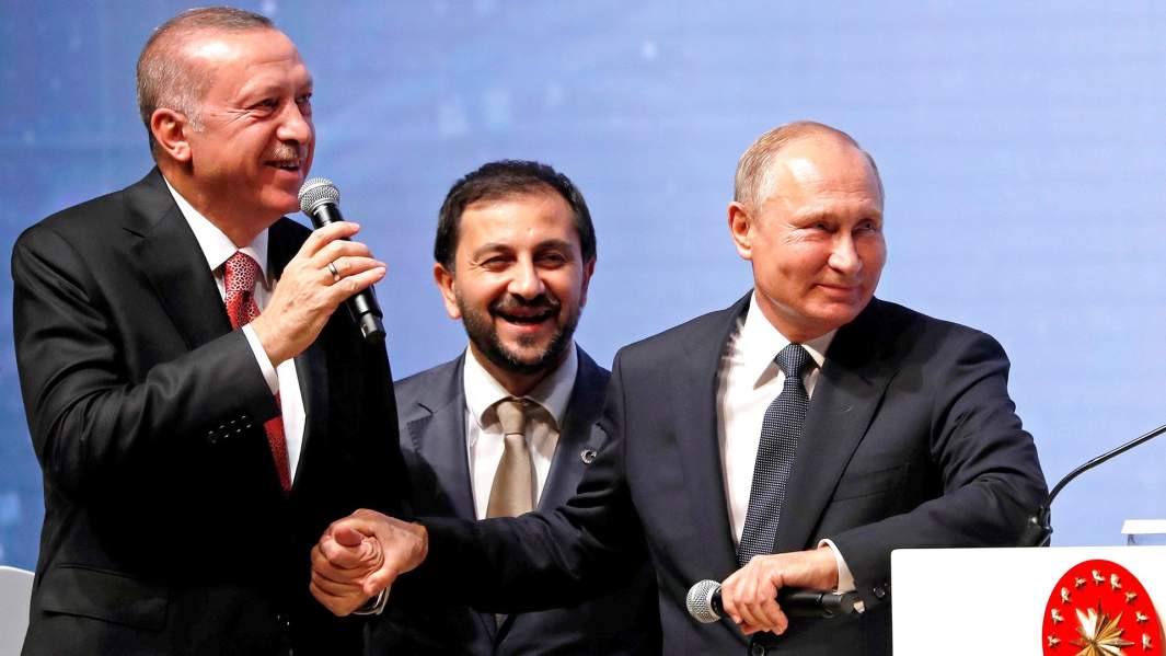 Реджеп Тайип Эрдоган и Владимир Путин на церемонии завершения строительства морского участка газопровода в Стамбуле