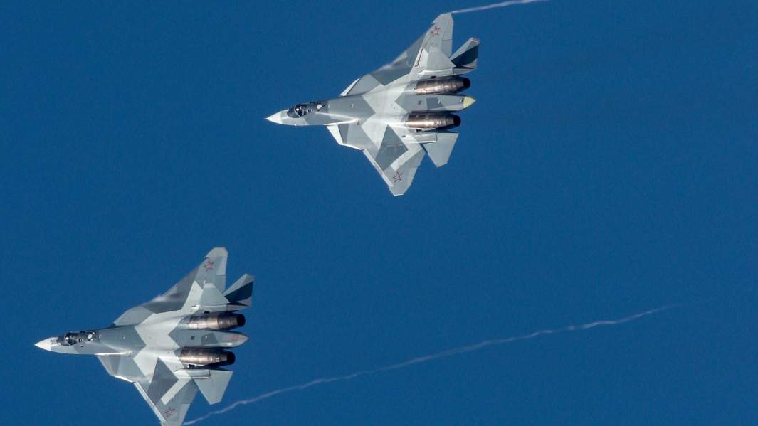  Российский многофункциональный истребитель пятого поколения Су-57 