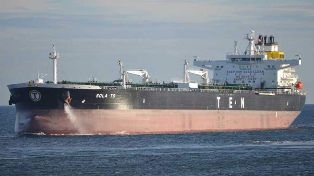 Норвежский Танкер Sola TS на воде