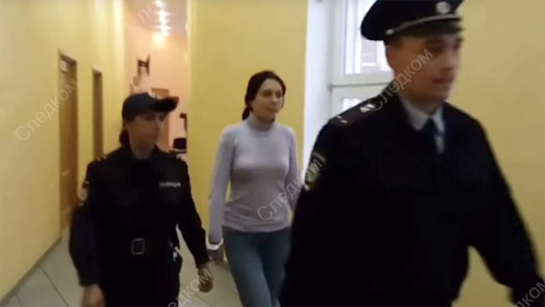 Елена Белая в здании суда