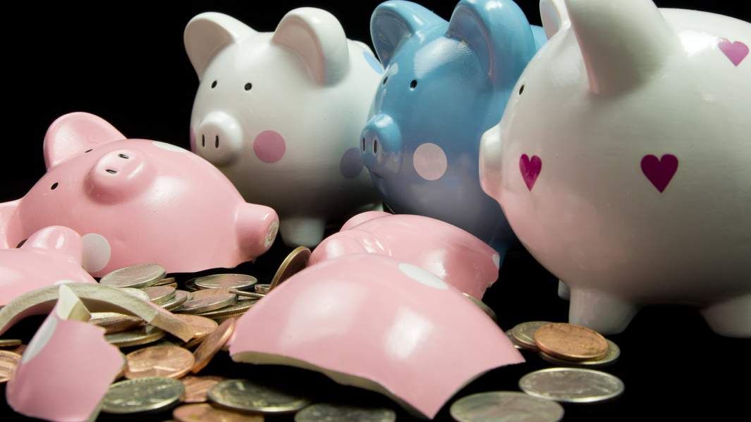 копилки с деньгами