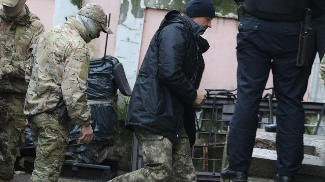 Задержанные украинские моряки