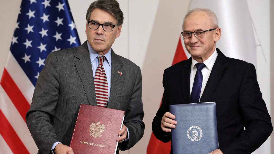 Министр энергетики Польши Кшиштоф Чоржевски  и министр энергетики США Рик Перри 