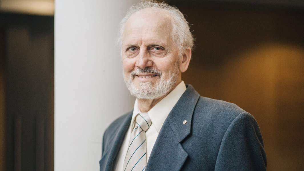 Нейроморфолог Джордж Паксинос