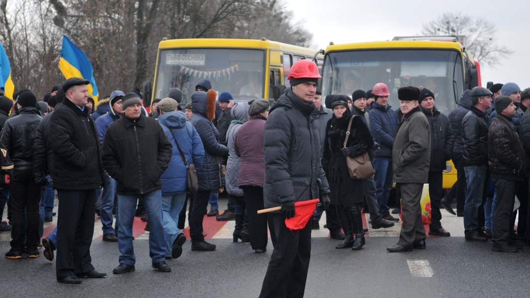 Шахтер блокируют трассу