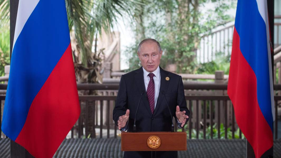 Президент РФ Владимир Путин во время пресс-подхода на форуме Азиатско-Тихоокеанского экономического сотрудничества (АТЭС)