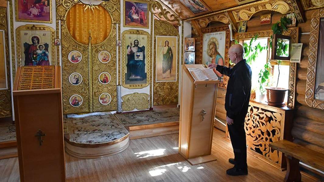 Заключенный в православном храме в исправительной колонии №22 в поселке Леплей Зубово-Полянского района Республики Мордовия