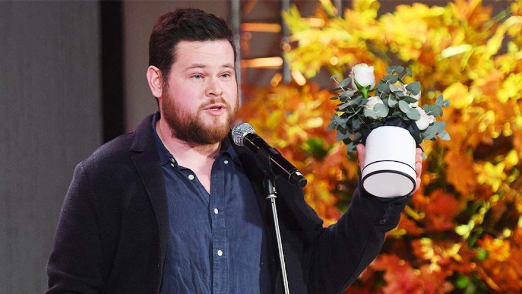 Егор Перегудов на церемонии вручения премии Станиславского в номинации «Перспектива»