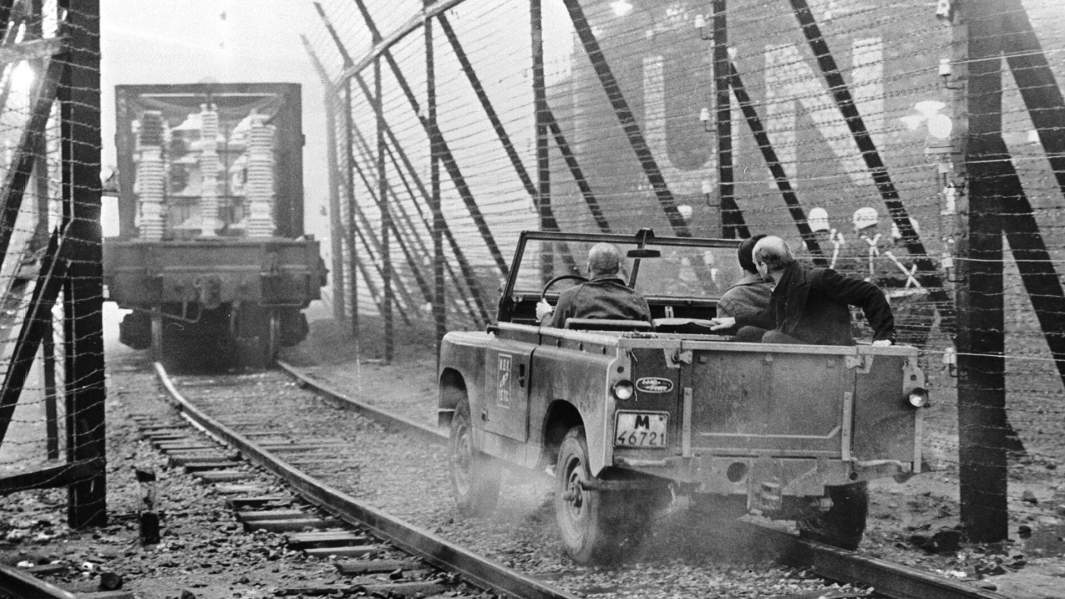 Эпизод из фильма режиссера Андрея Тарковского «Сталкер» киностудии «Мосфильм»