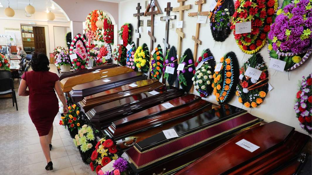 Продажа гробов, венков и крестов на могилы 