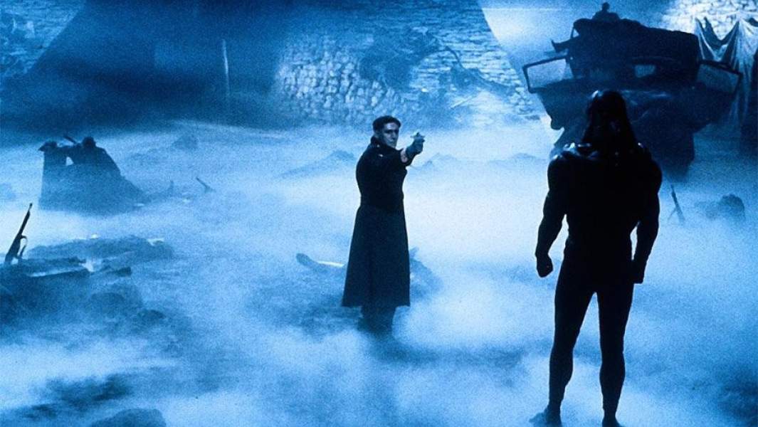 Кадр из фильма «Крепость»