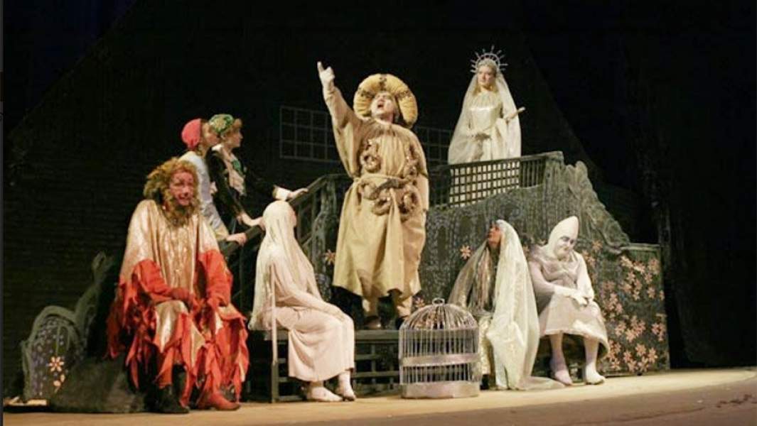 Сцена из спектакля «Синяя птица»