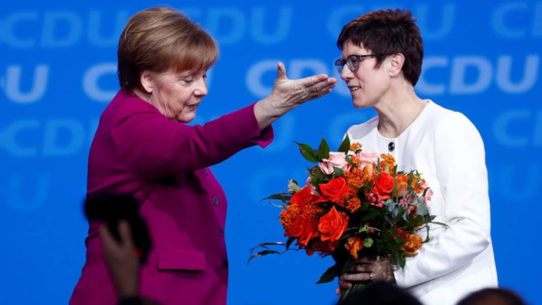 Ангела Меркель, Аннегрет Крамп-Карренбауэр