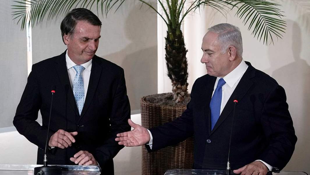 Президент Бразилии Жаир Болсонару и премьер-министр Израиля Биньямин Нетаньяху во время встречи в Рио-де-Жанейро