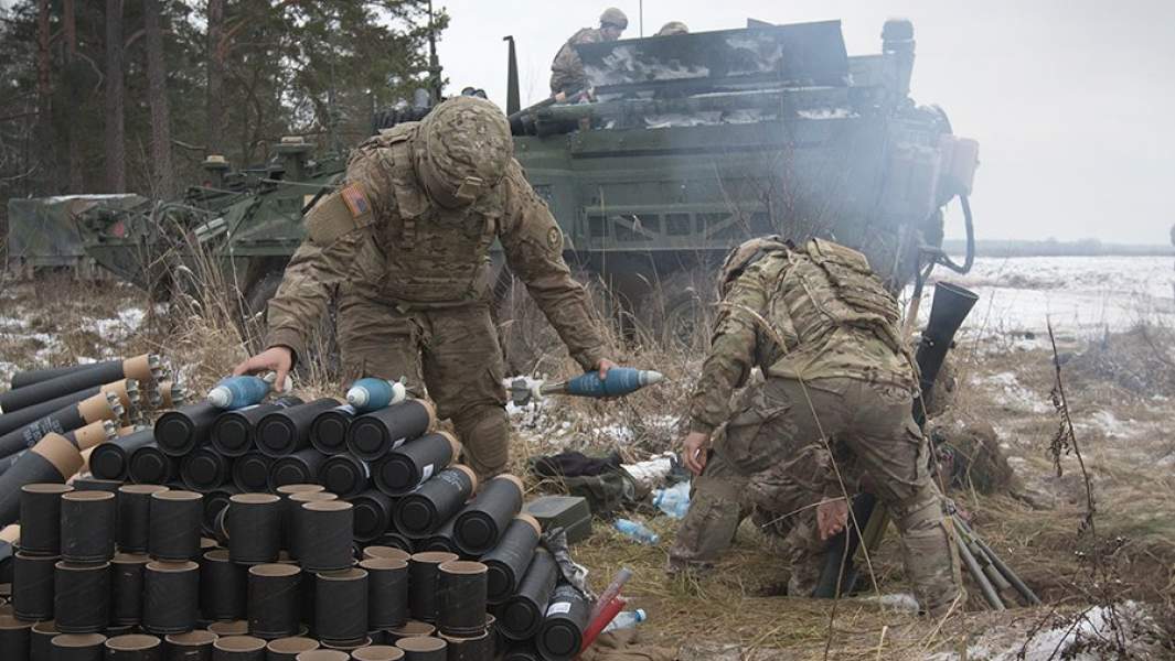 Минометный расчет армии США на учениях в Польше