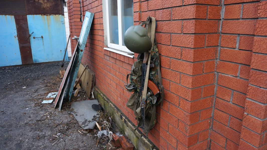 Роль казармы в Ленинском выполняет жилой дом, покинутый хозяевами