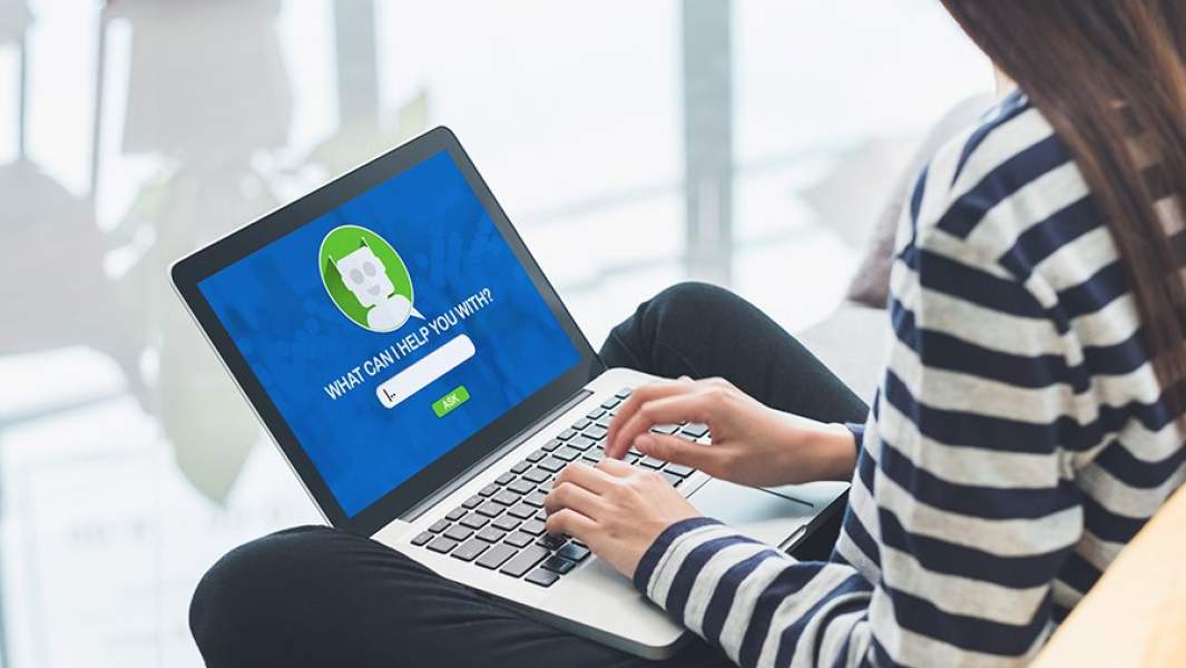 бот чат общение компьютер девушка