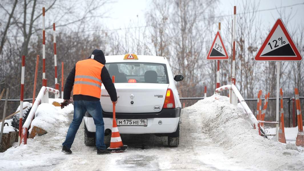Практический экзамен на право управления автотранспортом категории "B"