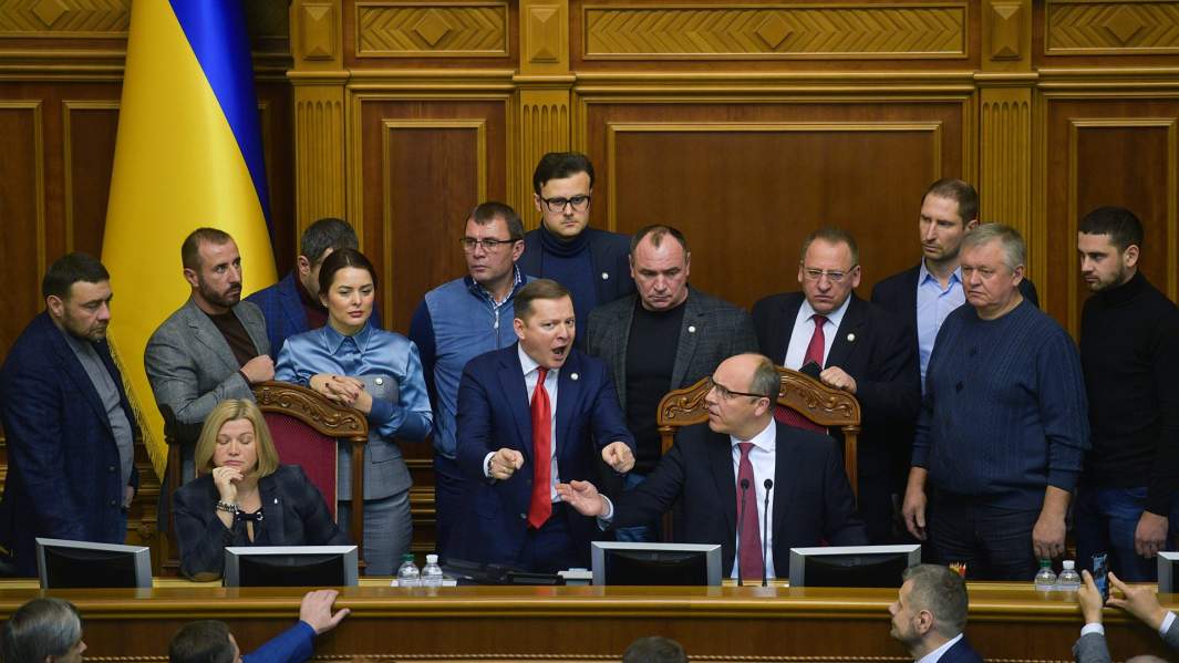 Заседании Верховной рады Украины на фоне инцидента с нарушением российской границы украинскими кораблями