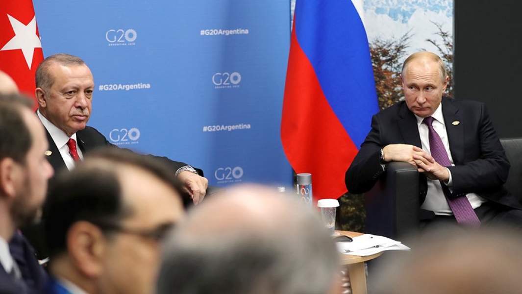 Президент РФ Владимир Путин и президент Турции Реджеп Тайип Эрдоган (слева) во время встречи на полях саммита G20 в Буэнос-Айресе. 1 декабря 2018 года