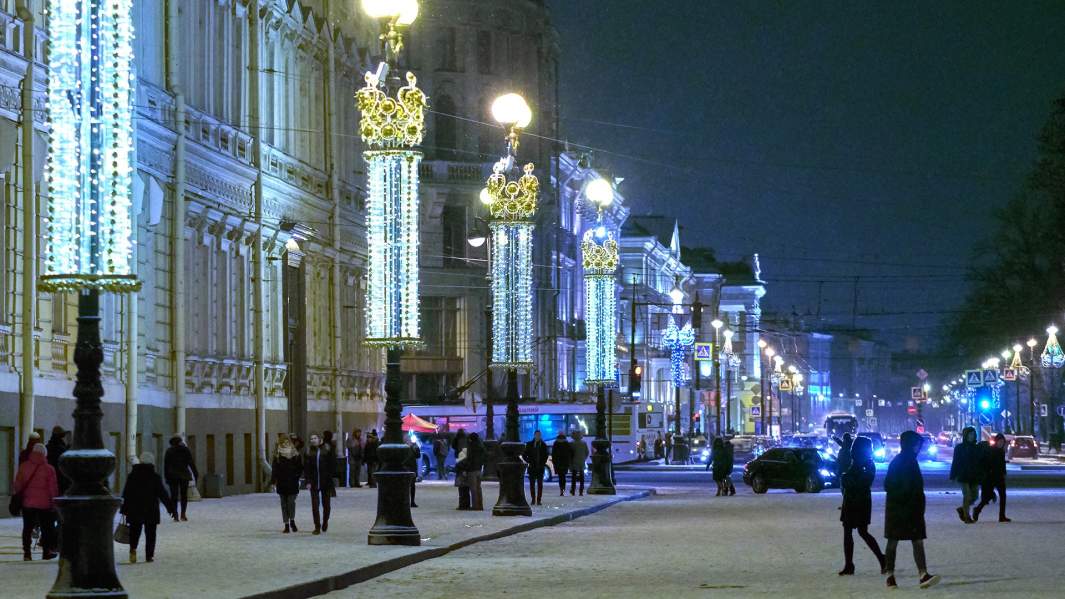 Новогодняя иллюминация у Государственного Эрмитажа в Санкт-Петербурге
