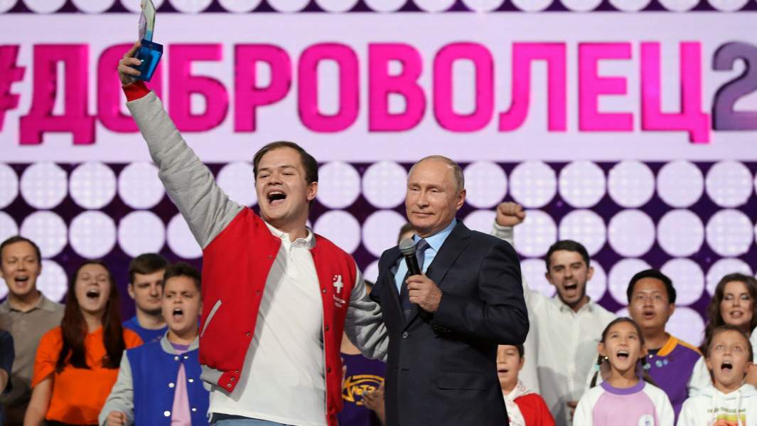 Владимир Путин во время вручения премии «Доброволец России – 2018»
