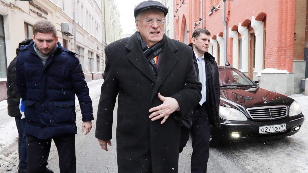 Владимир Жириновский на улице