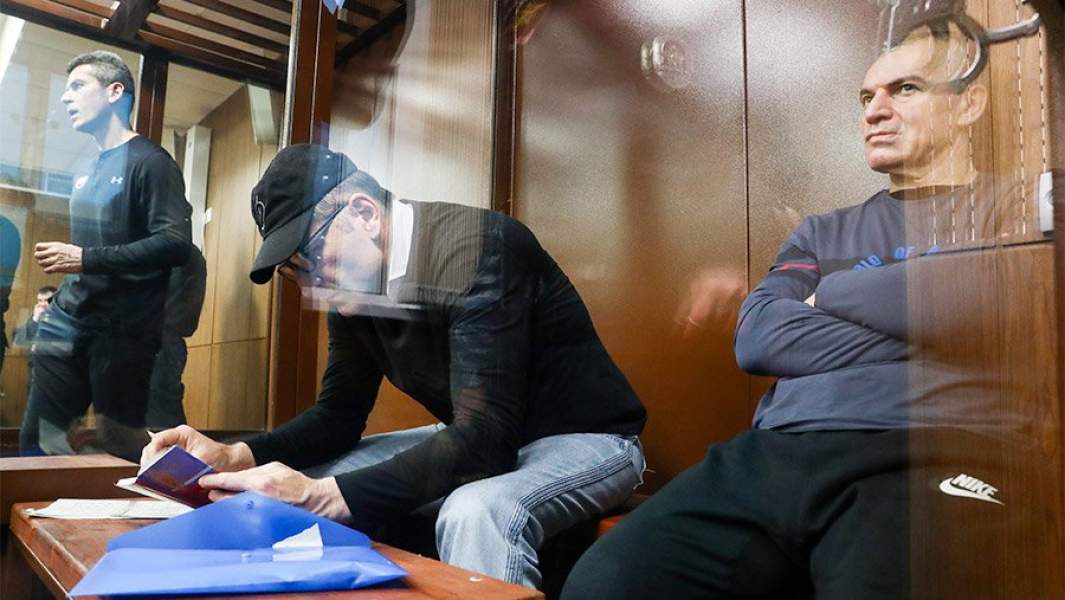 овладелецы группы компаний «Сумма» Зиявудин Магомедов, Магомед Магомедов и руководитель компании «Интэкс», входящей в группу «Сумма», Артур Максидов, обвиняемые по делу о мошенничестве 