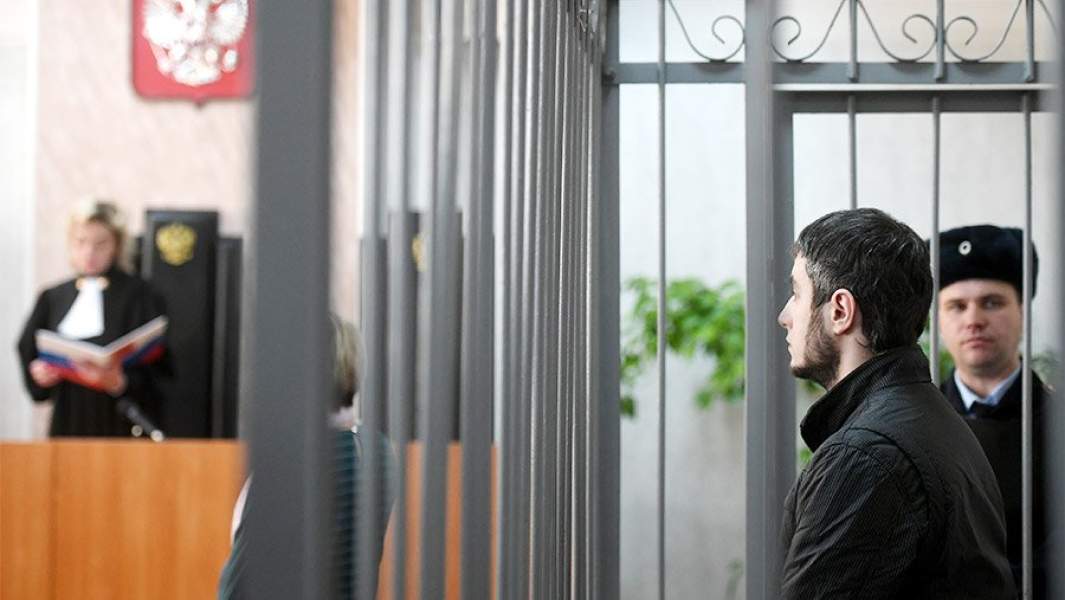 Оглашение приговора Д. Грачеву, отрубившему топором кисти рук своей жене