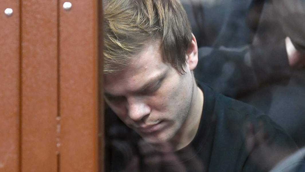 Александр Кокорин, обвиняемый в хулиганстве по предварительному сговору, в Тверском суде во время рассмотрения ходатайства следствия о продлении ареста до 8 февраля