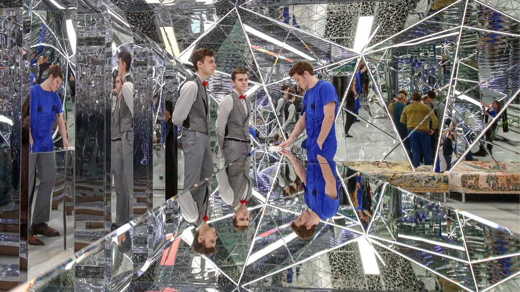 В отреставрированном фойе театра-студии «Табакерка»