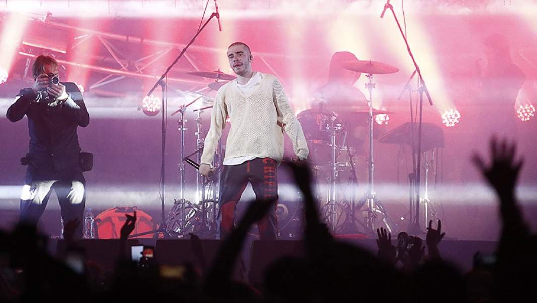 Рэпер Хаски (Дмитрий Кузнецов) во время выступления на концерте в клубе Adrenaline stadium