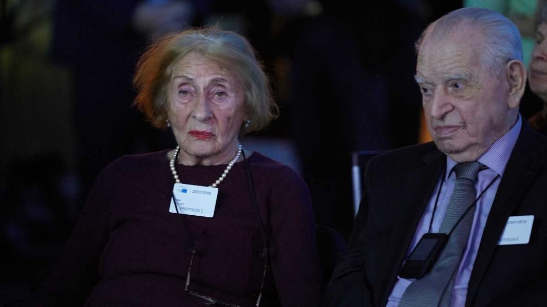 Бывшие узники концлагеря Освенцим Сузанна Поллак и Исраэль Альберто на памятной церемонии по случаю Дня памяти жертв Холокоста в Европарламенте. 23 января 2019