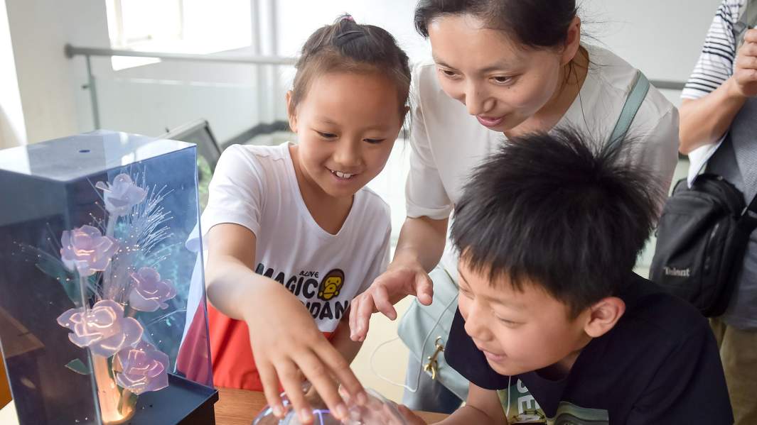 Переход к политике «двух детей» в Китае позволил иметь более одного ребенка в семье