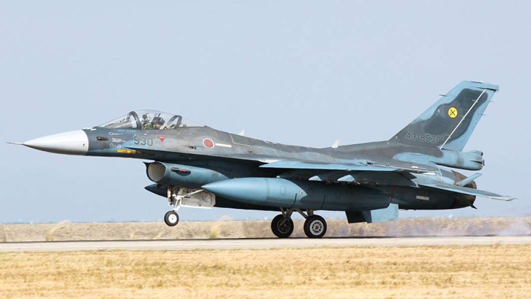 Истребитель-бомбардировщик Mitsubishi F-2 Воздушных сил самообороны Японии