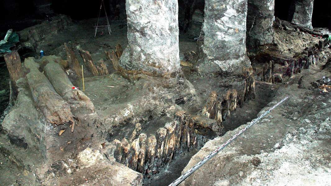 раскопки на Почтовой площади в Киеве