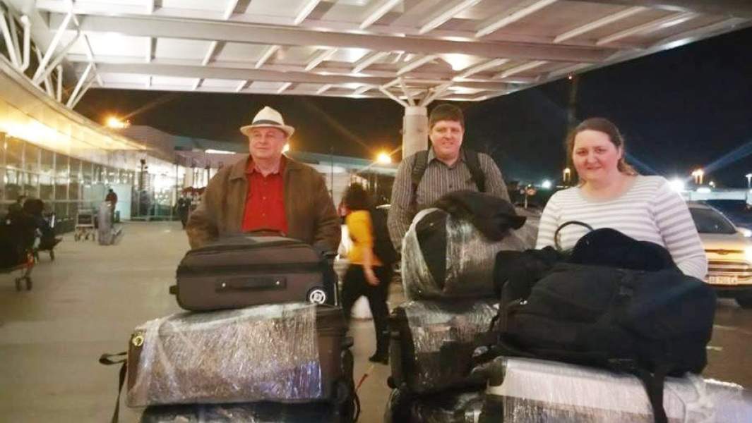 Виктор Фёдорович Петров с сыном Андреем и дочерью Светланой