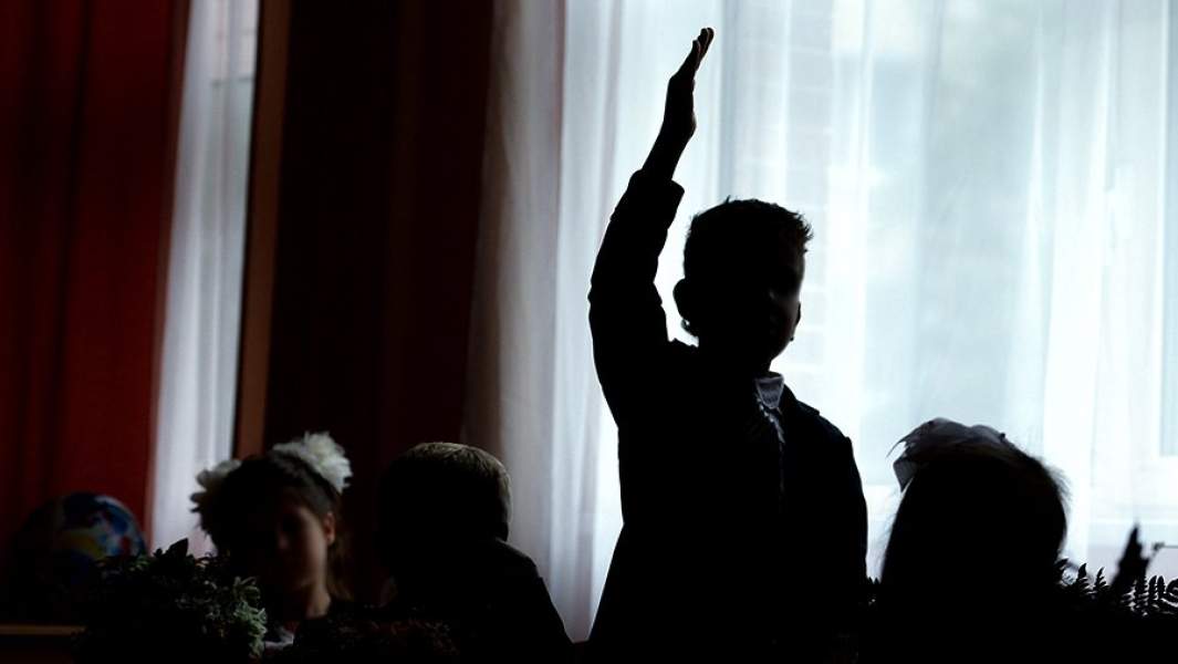 дети в школе на уроке