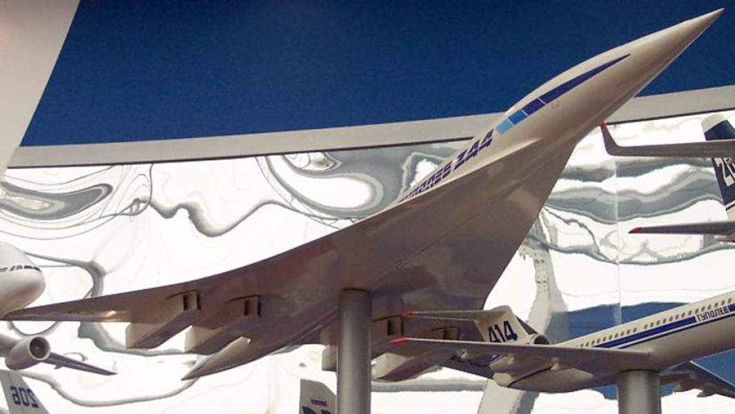 Макет сверхзвукового пассажирского самолета Ту-244