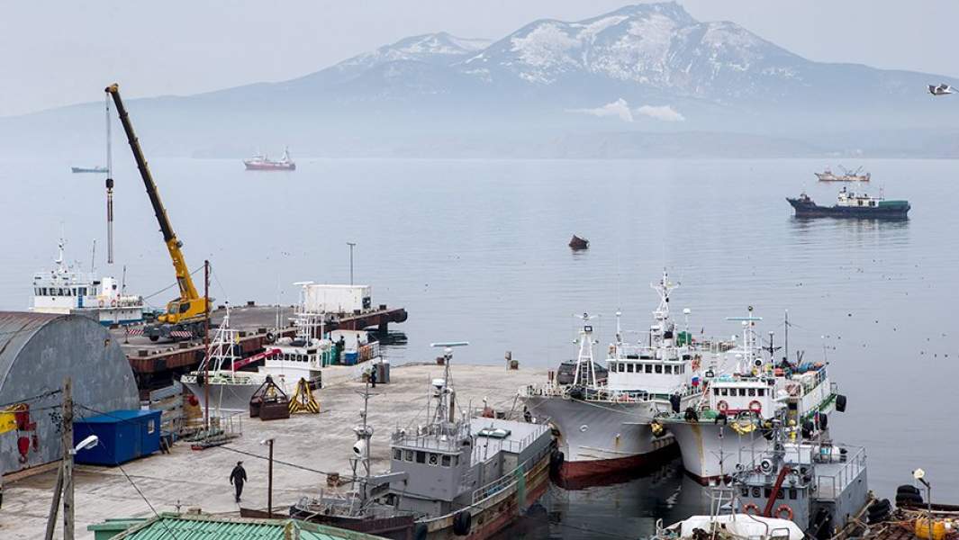 Южно-Курильский порт на острове Кунашир