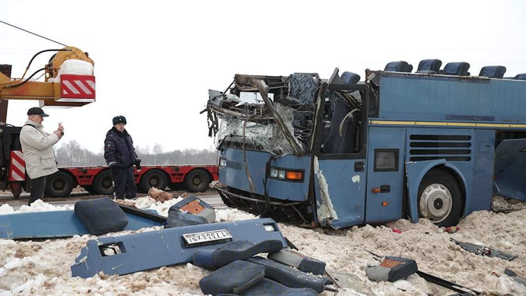 По последним данным, жертвами аварии стали семь пассажиров, в том числе четверо несовершеннолетних