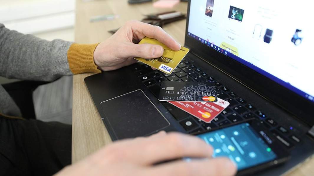 Значительная доля хищений приходится на учетные данные и информацию о платежных картах