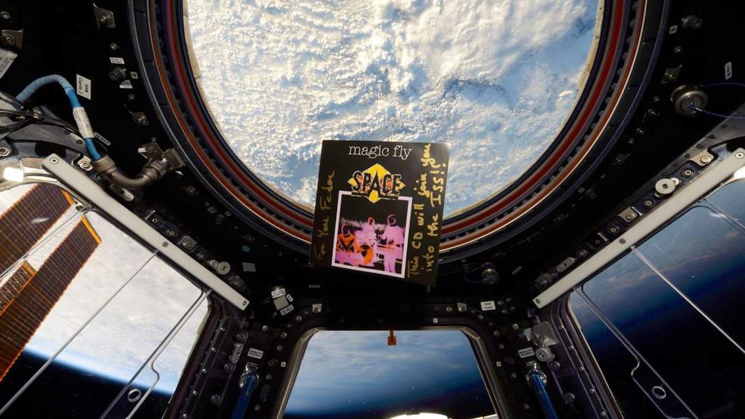 Magic Fly — студийный альбом французской группы Space, на МКС