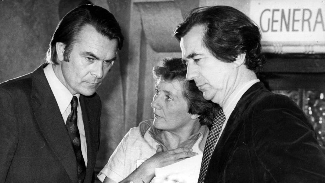 Дэвид Оуэн, Ширли Вильямс и Билл Роджерс (слева направо) — группа депутатов, покинувшая ряды лейбористов и получившая прозвище «банда четырех» после присоединения к ним Роя Дженкинса