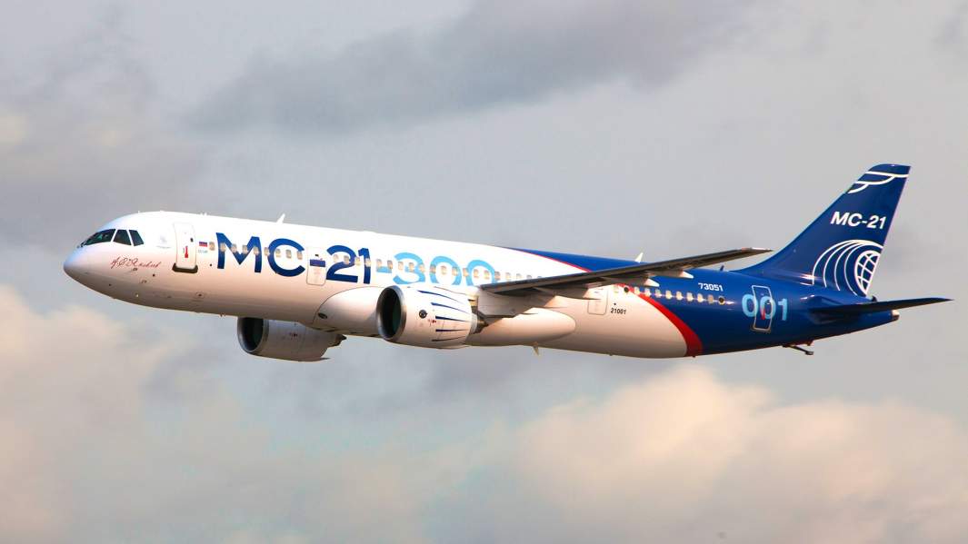 Самолет МС-21 во время первого перелета из Иркутска в Жуковский