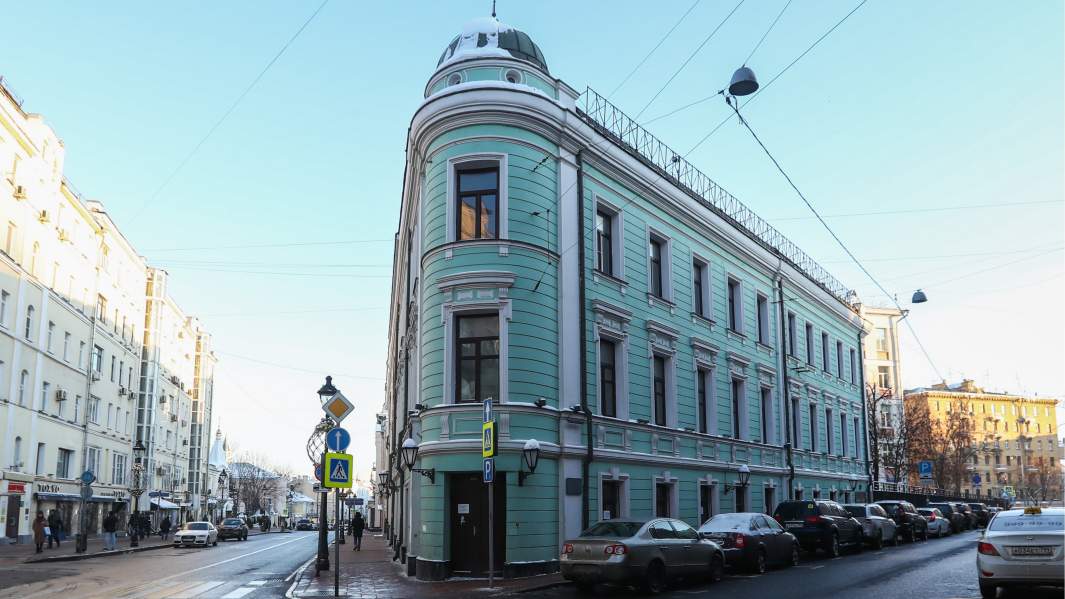 Особняк купца Булошникова, построенный в 1887 году, на Большой Никитской улице