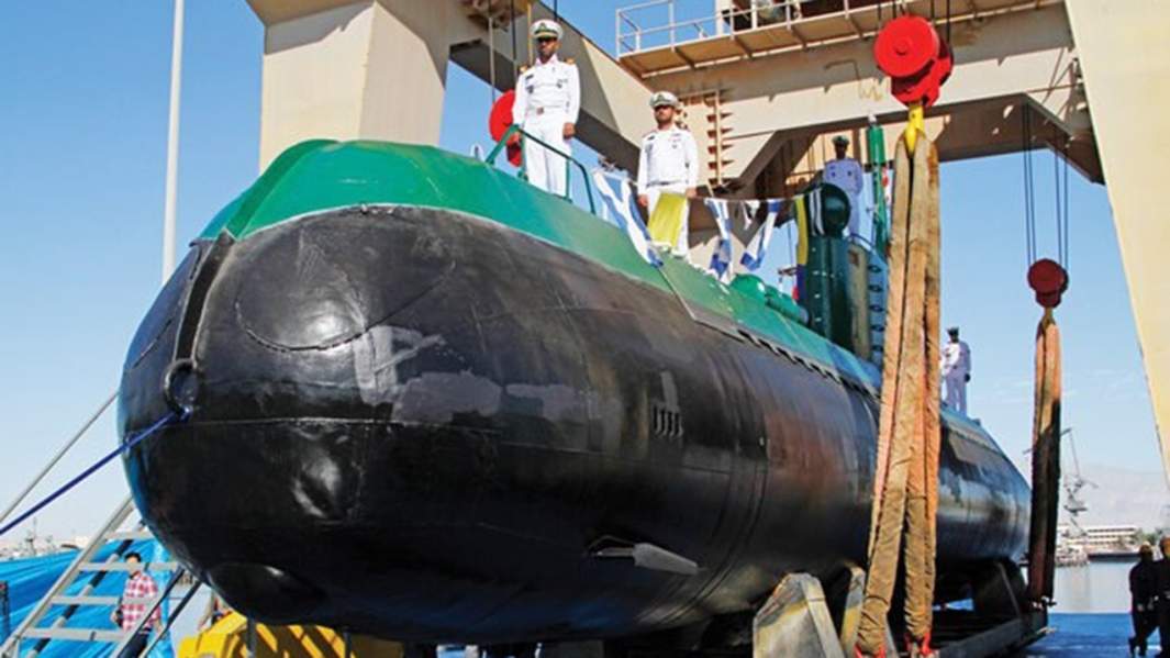 Спуск на воду иранской мини-субмарины «Гадир»